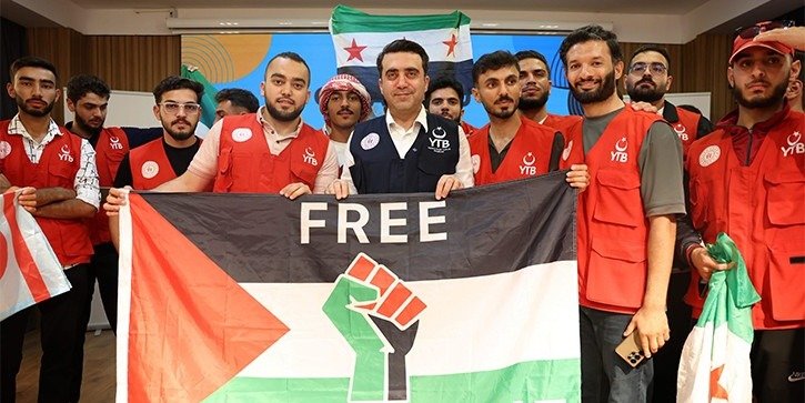YTB Başkanı Turus, Orta Doğu ve Kuzey Afrika'dan gelen gençlere Bursa'da 'Türkiye sizin eviniz' mesajı verdi