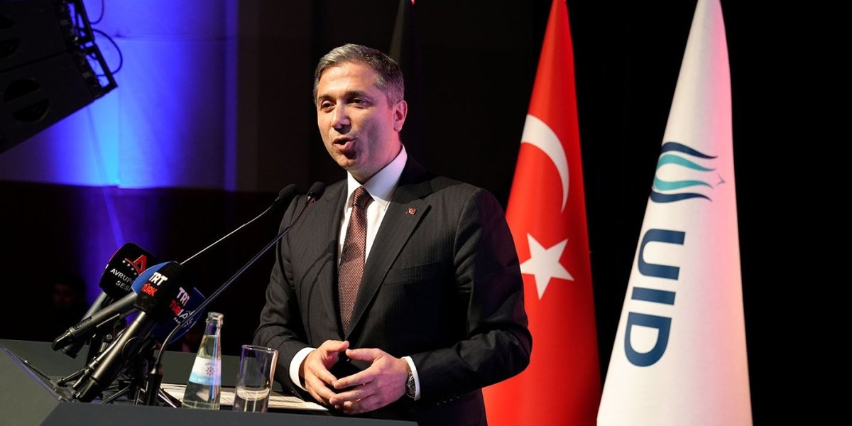 Sırakaya: Avrupa'daki Türkler artık toplumun ana akımında yer alıyor