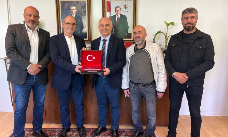 Yeni cami yönetiminden Essen Başkonsolosu Aydın'a ziyaret 1 Baskonsolos aydin witten ziyaret 1 1200x900 1