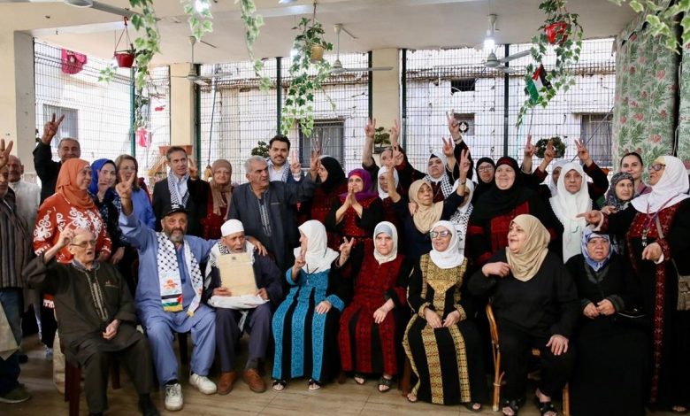 YTB Başkanı Eren, Sabra-Şatilla Kampı'nda Türkiye’ye olan gönül bağını yerinde hissetti 1 YTB Lubnan Multeci Kampi2