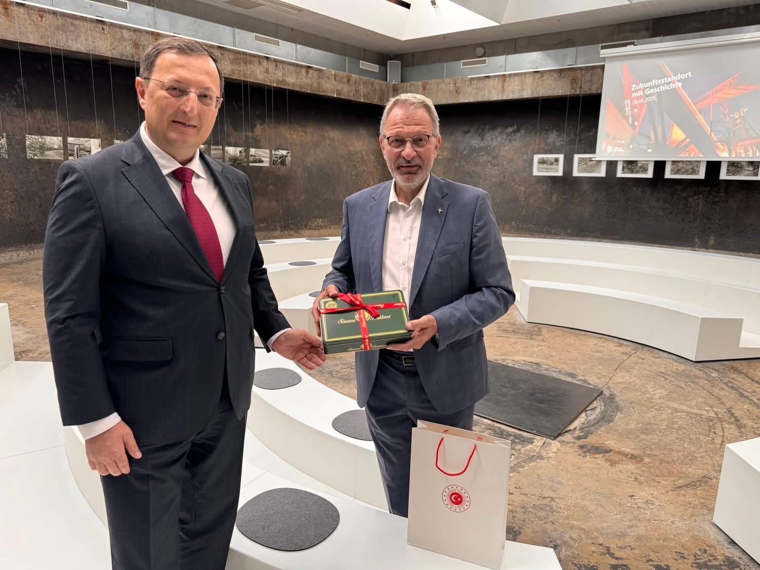 buyukelci turan essen ziyareti 4