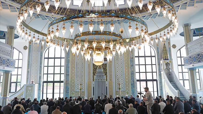 fransa cami1