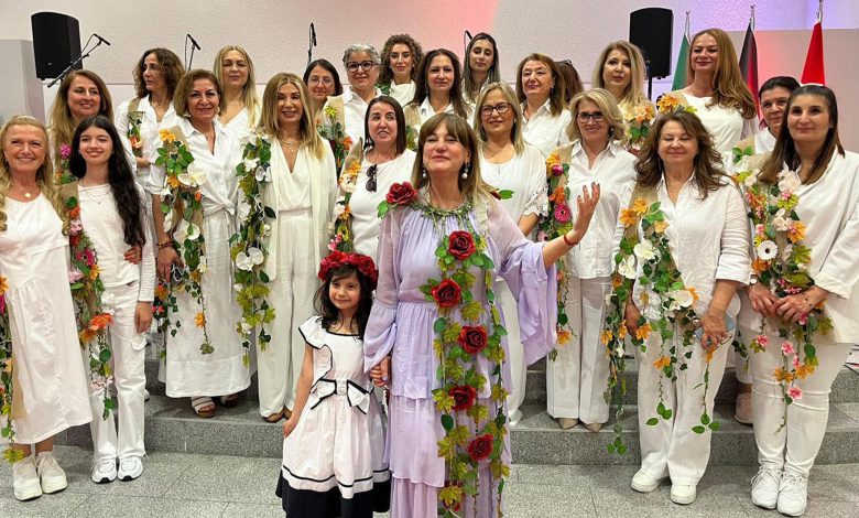 Yedi bölgenin türküsü Düsseldorf’ta kültür elçisi oldu 1 koro5