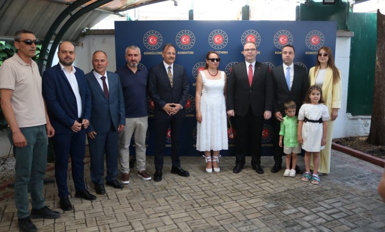 Gümülcine Başkonsolosluğu’nda geleneksel bayramlaşma 1 bgumulcuni bayramlasma4