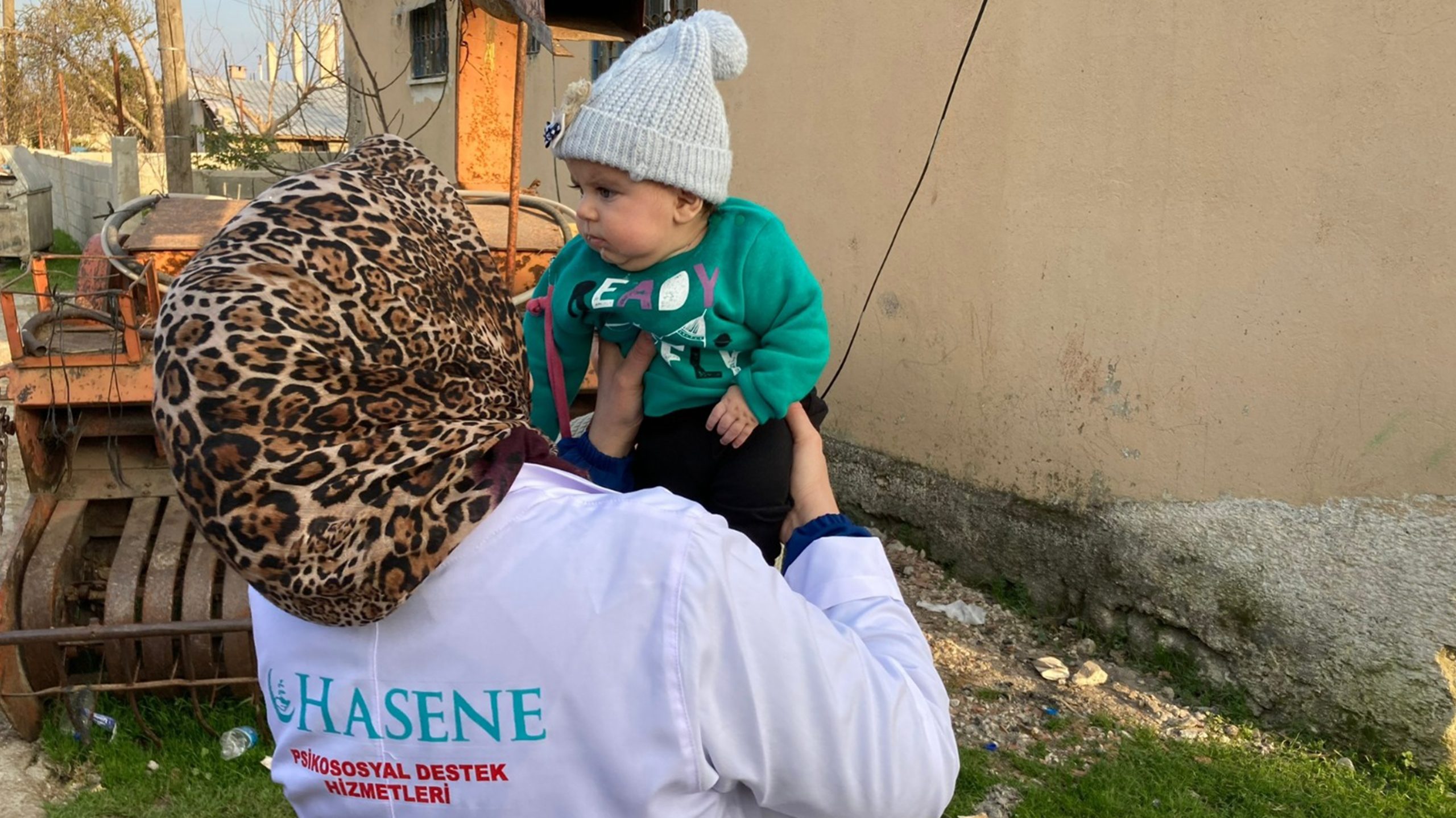 Hasene Başkanı Altaş: “İnsani yardım bir vicdan değil, bilinç meselesidir” 8 hasene yardim12 scaled